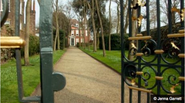 FentonHouse_Approach